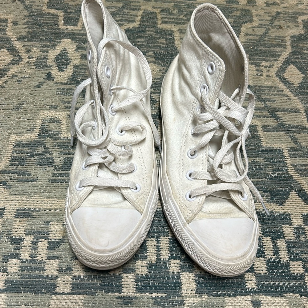 White converse